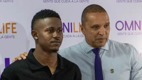 Erick Lonnis habló sobre Gustavo Herrera.