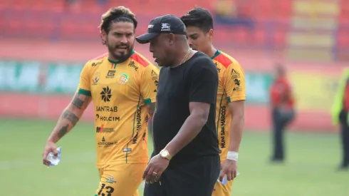 Marquense ya lo sabe: Fedefut escuchó al TAS y tomó una drástica decisión que impacta a Hernán Medford en Guatemala