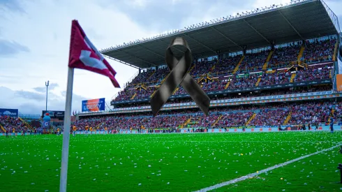Tras la victoria ante Pérez Zeledón, Saprissa llora la muerte de una figura que enluta al fútbol costarricense