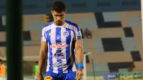 Los jugadores de Victoria no la pasan nada bien.