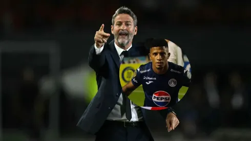 Frente a las cámaras: el gesto de Jorge Serrano contra Thomas Christiansen que enciende la interna de la Selección de Panamá