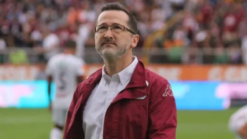 Saprissa adquirió una nueva deuda para fichar dos futbolistas.