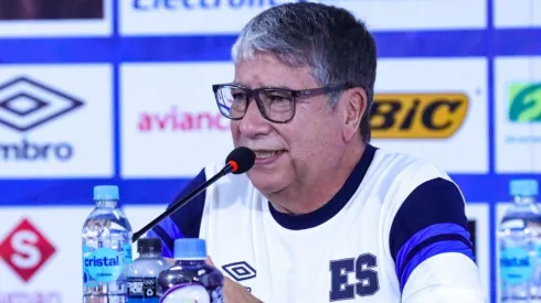 Bolillo Gómez descartó a una figura de El Salvador para La Selecta.