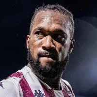 “Montar una cama”: Kendall Waston habla claro sobre lo que nadie en Saprissa quería mencionar tras la salida de Wanchope