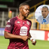 Gustavo Herrera necesitó sólo dos palabras para responderle a Erick Lonnis mientras se aleja de Saprissa