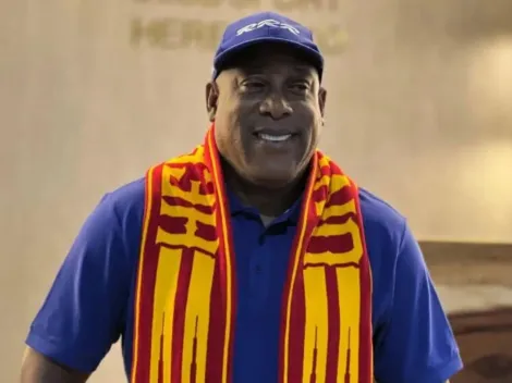 Festeja Hernán Medford con la noticia que tanto esperaba