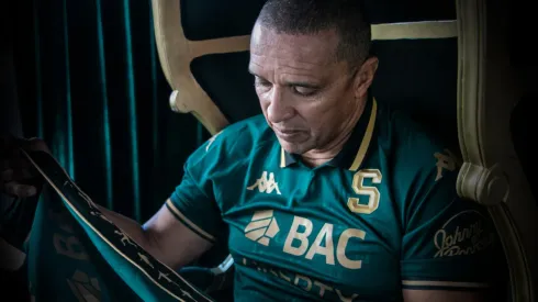 Erick Lonnis destapa una escándalo en Saprissa. (Foto: Saprissa)