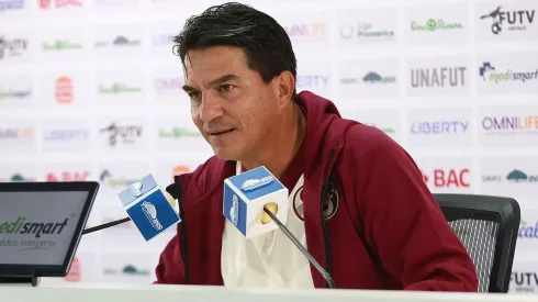 El técnico morado tiene una gran noticia para sonreír.