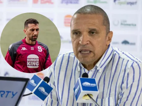 Erick Lonnis no se guardó nada sobre la renovación de Mariano Torres