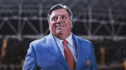 El mexicano lo convocará para la doble fecha.