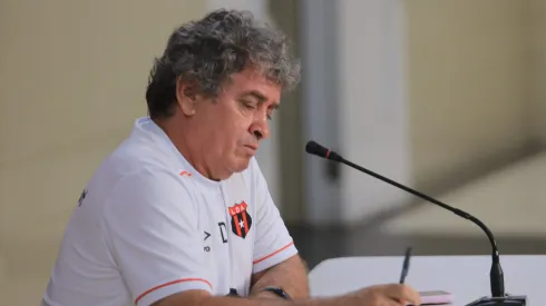 El DT no tuvo piedad para borrarlos.