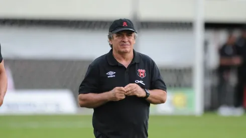 Machillo Ramírez recibe la peor noticia. (Foto: La Nación)