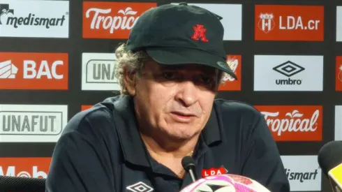 Machillo Ramírez lanza una fuerte indirecta. (Foto: Concacaf)