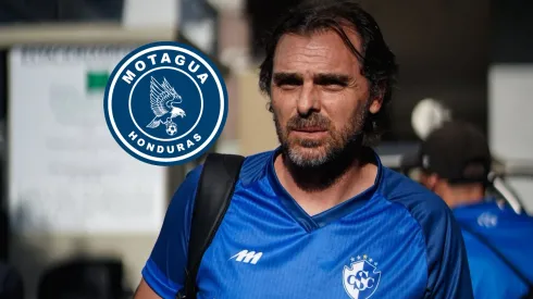 Andrés Carevic dirigiendo a Cartaginés