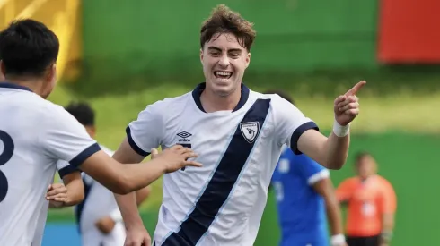 Matt Evans ilusiona a Luis Fernando Tena: así juega la joya de Guatemala que preocupa a Panamá y El Salvador.