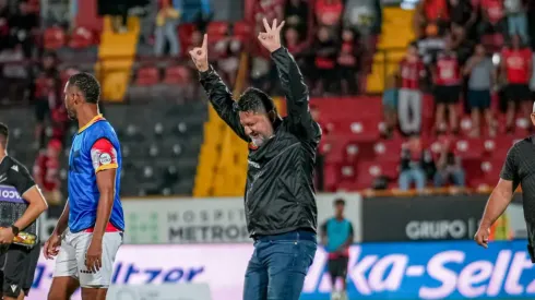 Jafet Soto apoya Alajuelense