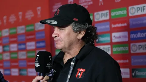 Óscar Ramírez recibió una gran noticia. (Foto: La Nación)