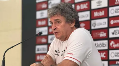 El técnico rojinegro tomó una decisión inesperada.