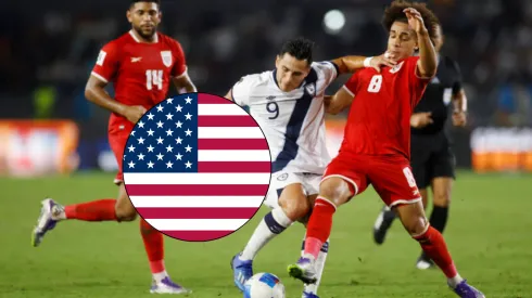 Adalberto Carrasquilla intenta bloquear el remate de Rubio Rubin en el reciente empate 1-1 entre Guatemala y Panamá.