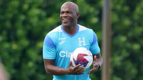 David Suazo ha recibido dos noticias que lo ponen feliz.