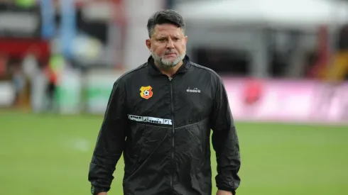 El jerarca florense hará debutar a un jugador.