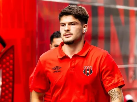 La decisión que Alajuelense tomará con el futuro de Elián Quesada para 2026