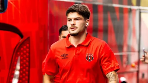 la decisión que Alajuelense tomará con el futuro de Elián Quesada para 2026