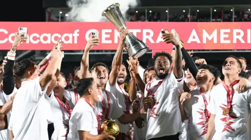 Ex Alajuelense dirigirá a un club tico.