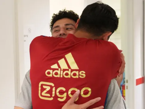 Video: Edson Álvarez le da emotiva bienvenida al Ajax a Jorge Sánchez
