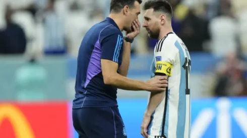 Lionel Scaloni y Messi | Getty Images
