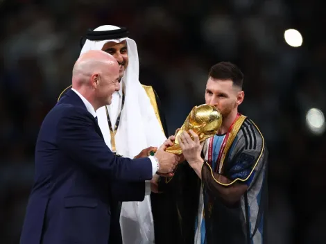 Messi, ¿qué significa y cómo se llama la túnica que le puso el Emir de Qatar?