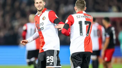 Santiago Giménez da doblete de asistencias con el Feyenoord – Fuente: Getty
