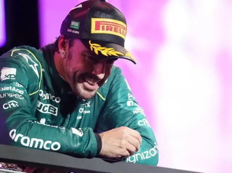Fernando Alonso lanza polémico mensajito sobre Checo Pérez y Verstappen, ¿qué dijo?