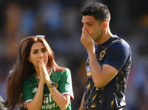 Raúl Jiménez SE DESPIDE de la afición del Wolverhampton ¡entre lágrimas! | VIDEO