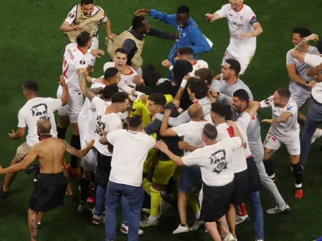 Tecatito Corona metido en pleito en la final de la Europa League