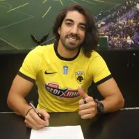 ¡Ya es amarillo y negro! AEK de Atenas OFICIALIZÓ la llegada de Rodolfo Pizarro  FICHAJES 2023