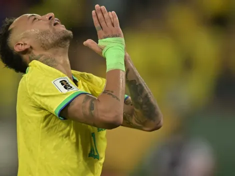 Neymar llega a Belo Horizonte para ser operado de la rodilla izquierda