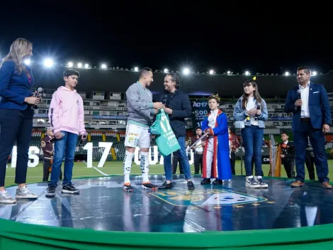 Andrés Guardado fue ovacionado por 15 mil aficionados en su presentación con León