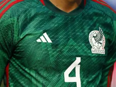 ¿Se inspiraron en el Tri? Un equipo de Indonesia presentó camiseta similar a la de la Selección Mexicana