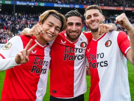 La amarga frustración de Santiago Giménez por no anotar en goleada de Feyenoord a Ajax