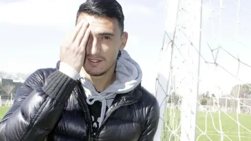 El representante del delantero explicó los motivos que postergaron la rúbrica del vínculo.