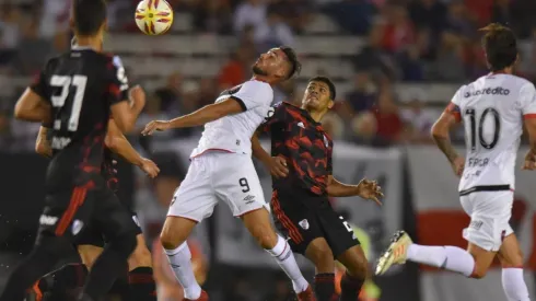 Robert Rojas no terminó bien el partido ante Newell's.