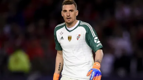 El arquero de River tuvo dos tapadas formidables (una en cada tiempo).