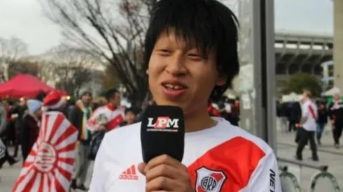 Akito conoció a River en el 2015, y ya nunca más dejó de sentir pasión por los colores