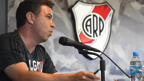 El entrenador del Más Grande enfatizó su deseo de contar con el defensor chileno.