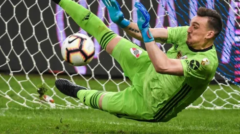 El Chili le ahogó el grito de gol a Pedro Rocha.