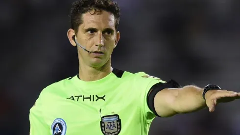 Nicolás Lamolina dirigió dos veces a River en el estadio Monumental: un triunfo y una caída. (FOTO: Getty)