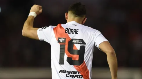 Rafael Borré capturó un rebote al lado de la línea para convertir el 2-2.