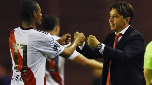 ¿Cómo mejoró su forma de patear disparos de pelota parada?