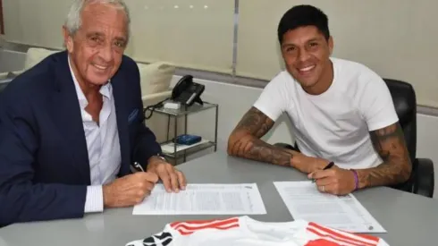 "Estoy muy contento por haber firmado por tres años", sostuvo Enzo